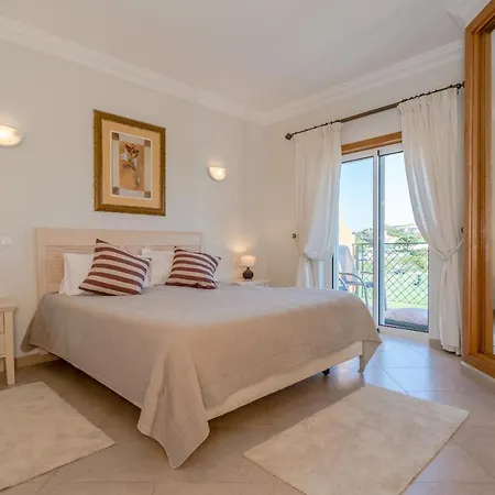 Vila Beautiful On Boavista Golf - Daily Service & Access *