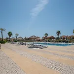 Beautiful On Boavista Golf - Daily Service & Access Villa