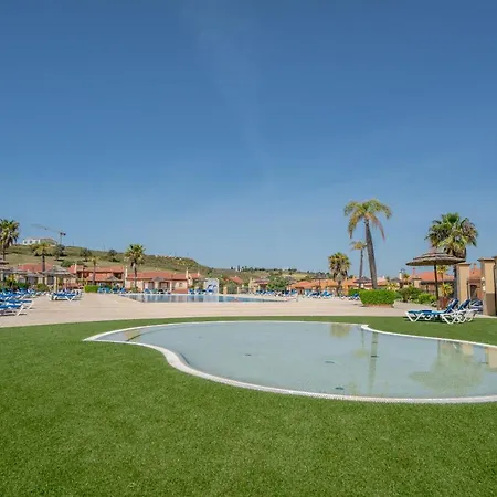 Beautiful On Boavista Golf - Daily Service & Access Vila Lagos