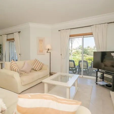 Beautiful On Boavista Golf - Daily Service & Access * Lagos