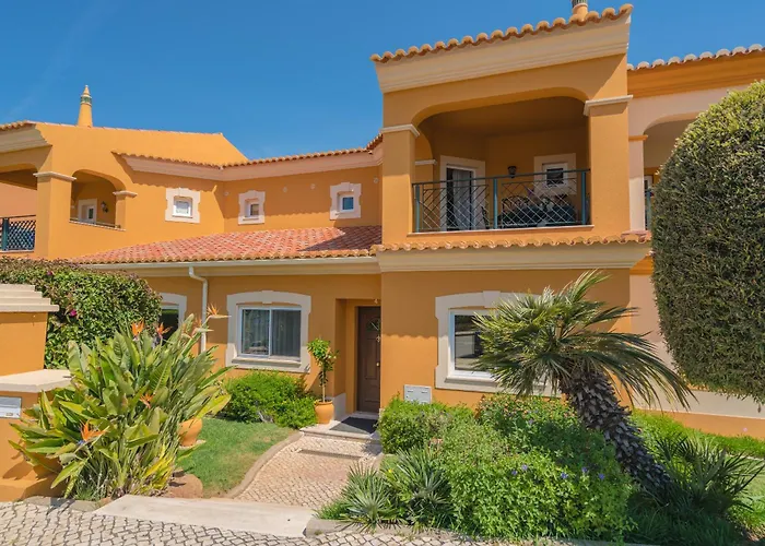 Вилла Beautiful On Boavista Golf - Daily Service & Access