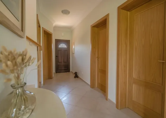 Beautiful On Boavista Golf - Daily Service & Access 빌라 라고스