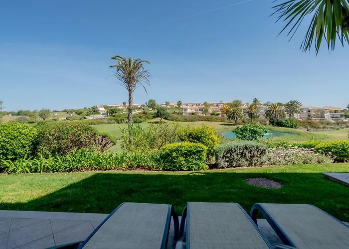 Beautiful On Boavista Golf - Daily Service & Access 라고스