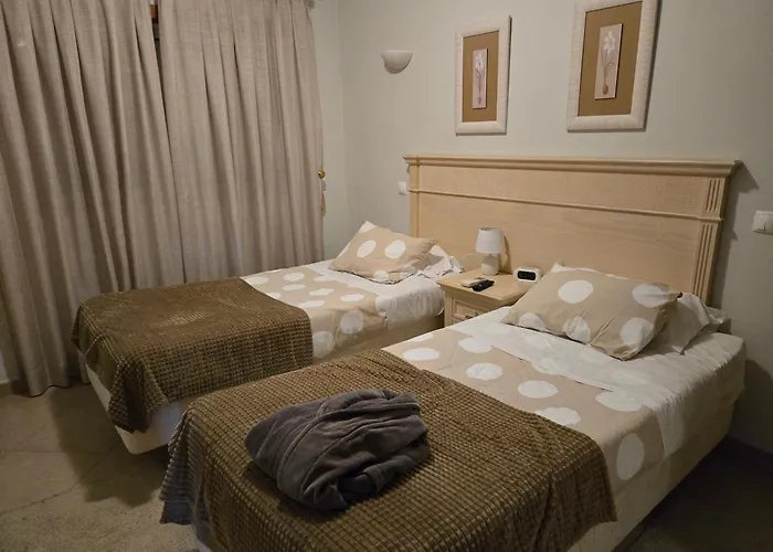 Beautiful On Boavista Golf - Daily Service & Access 라고스