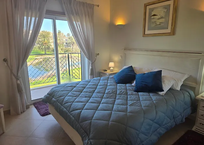 Beautiful On Boavista Golf - Daily Service & Access * Lagos